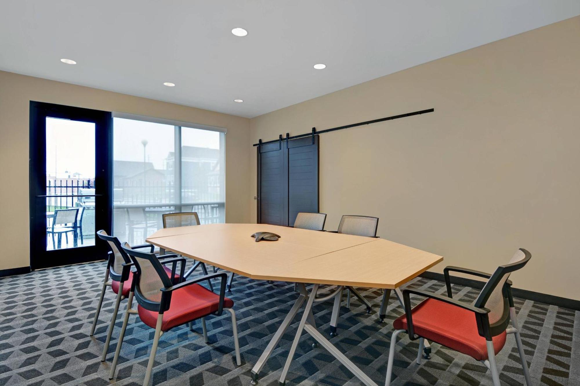 Towneplace Suites By Marriott Indianapolis Downtown Экстерьер фото